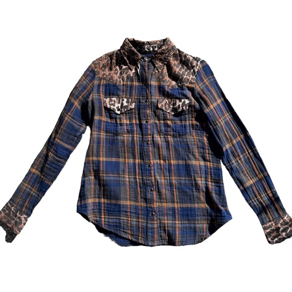 Sold - Picture 1 of 6